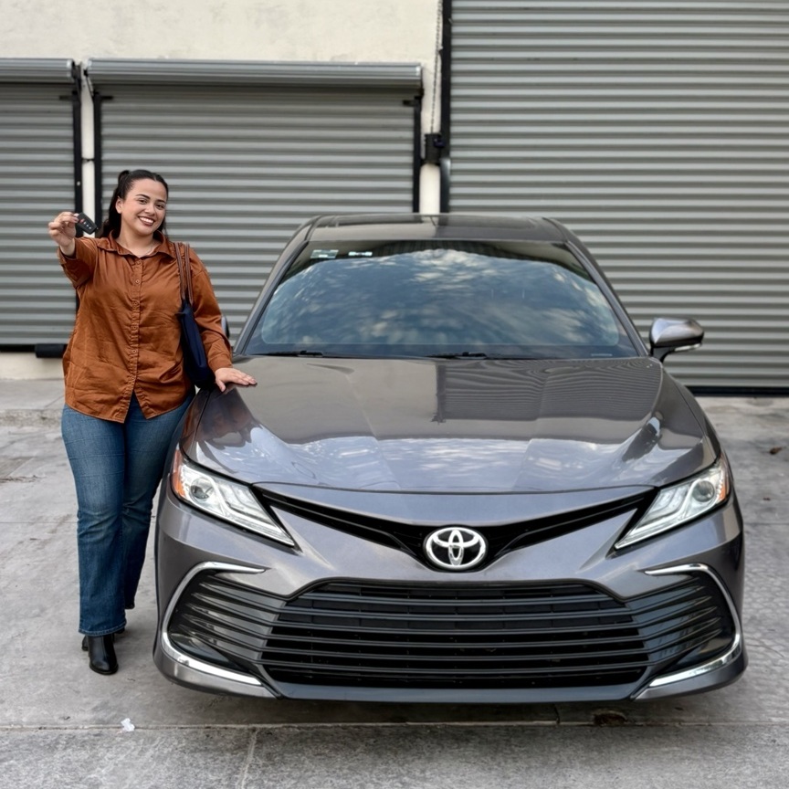 Cliente con Toyota Camry