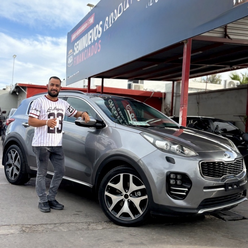 Cliente con Kia Sportage
